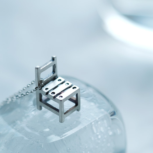 古びた 椅子 ミニチュア ネックレス シルバー925